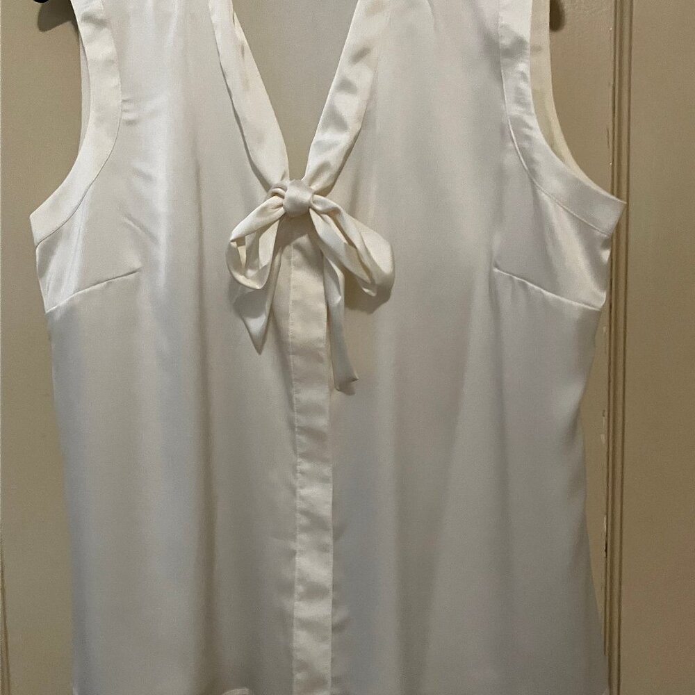 NWOT ANNE KLEIN CREAM/OFF-WHITE SHELL BLOUSE